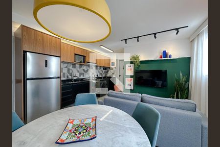 Sala/Cozinha de apartamento à venda com 1 quarto, 34m² em Santa Cecilia, São Paulo