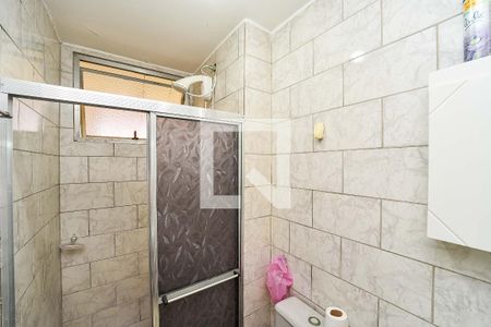 Banheiro de apartamento para alugar com 1 quarto, 40m² em Jardim Itu, Porto Alegre