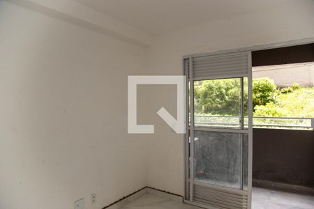 sala e cozinha de apartamento à venda com 2 quartos, 54m² em Jardim São Luís, São Paulo