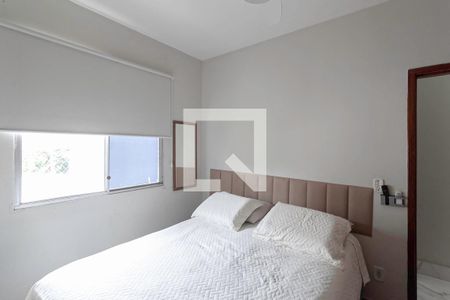 Quarto 1 de apartamento à venda com 2 quartos, 64m² em Heliópolis, Belo Horizonte