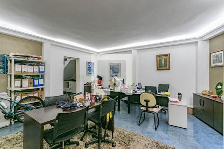 Escritório de casa à venda com 3 quartos, 338m² em Vila Gumercindo, São Paulo