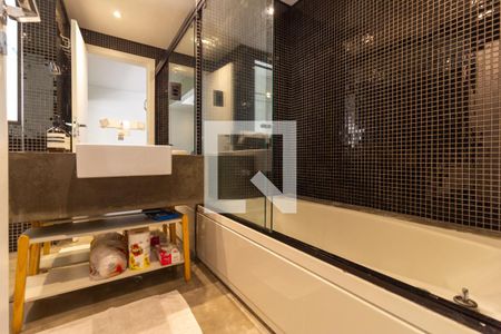 Banheiro de apartamento para alugar com 1 quarto, 60m² em Jardim Paulista, São Paulo