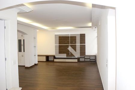 Sala de casa para alugar com 3 quartos, 322m² em Jardim Maia, Guarulhos
