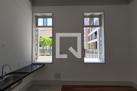 Sala de casa de condomínio à venda com 1 quarto, 71m² em Jardim Botânico, Rio de Janeiro