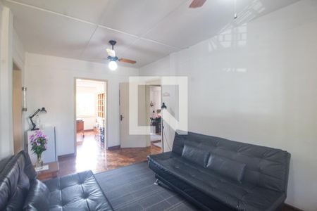 Sala de casa à venda com 3 quartos, 200m² em Cristal, Porto Alegre