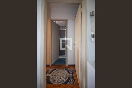 Corredor de casa à venda com 3 quartos, 200m² em Cristal, Porto Alegre