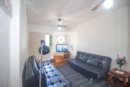 Sala de casa à venda com 3 quartos, 200m² em Cristal, Porto Alegre