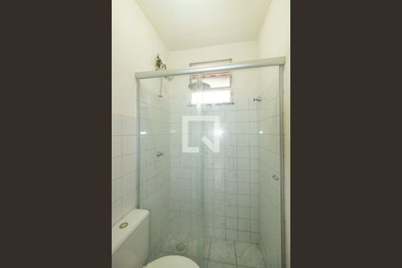 Banheiro de casa de condomínio para alugar com 2 quartos, 50m² em Campo Grande, Rio de Janeiro