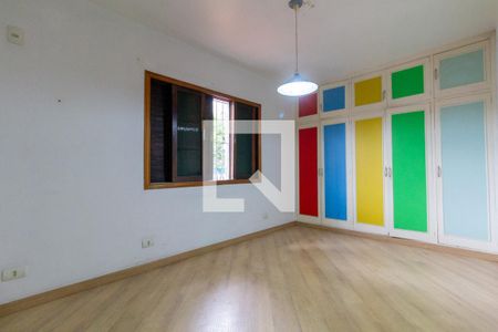 Quarto 1 de casa para alugar com 3 quartos, 230m² em Vila Gomes Cardim, São Paulo
