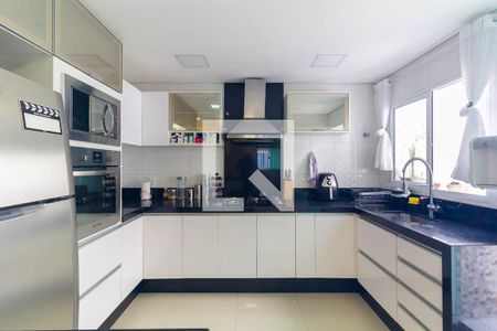 Cozinha de casa de condomínio para alugar com 3 quartos, 160m² em Vila Independencia, São Paulo