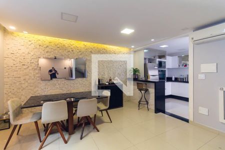 Sala de casa de condomínio para alugar com 3 quartos, 160m² em Vila Independencia, São Paulo