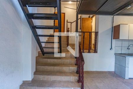 Escada  de casa para alugar com 1 quarto, 80m² em Cidade Ademar, Diadema