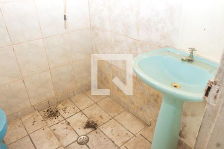 Banheiro de casa para alugar com 1 quarto, 70m² em Jardim Santa Gertrudes, São Paulo