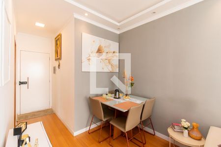Sala de apartamento à venda com 2 quartos, 49m² em Vila Alóis, São Paulo