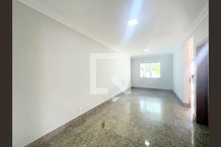 Casa de Condomínio à venda com 3 quartos, 360m² em Santa Branca, Belo Horizonte