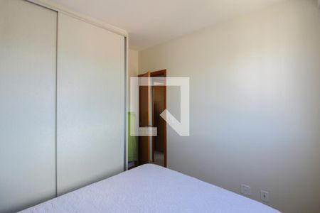 Quarto 1 de apartamento para alugar com 2 quartos, 90m² em Minaslandia, Belo Horizonte