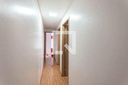 Corredor de apartamento à venda com 3 quartos, 107m² em Praça da Bandeira, Rio de Janeiro