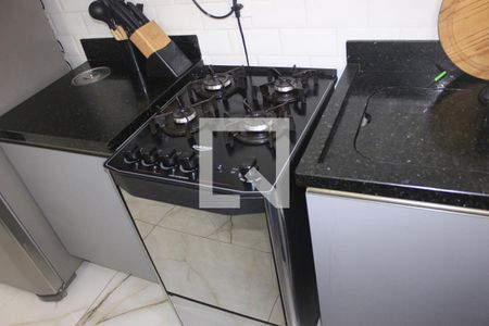 Cozinha com lavanderia de apartamento à venda com 2 quartos, 43m² em Jardim Rosa de Franca, Guarulhos