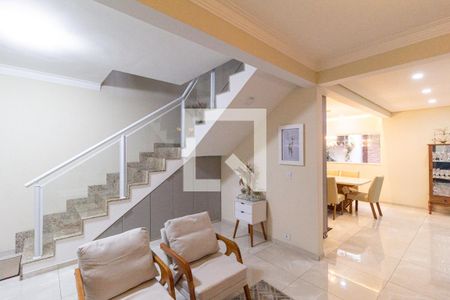 Sala de casa para alugar com 3 quartos, 255m² em Jardim Elzinha, Carapicuíba