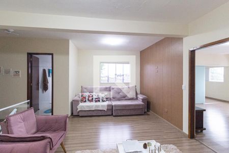 Sala de casa para alugar com 3 quartos, 255m² em Jardim Elzinha, Carapicuíba
