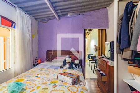 Casa à venda com 3 quartos, 180m² em Vila Fachini, São Paulo