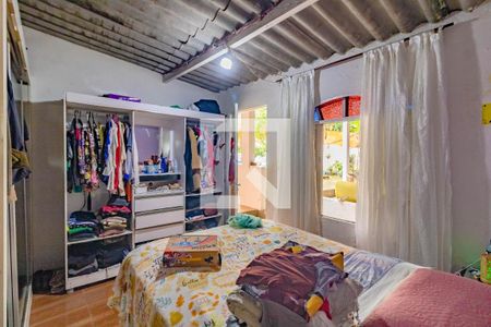 Casa à venda com 3 quartos, 180m² em Vila Fachini, São Paulo