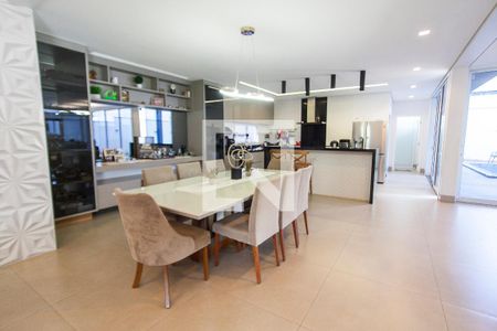 Sala de casa de condomínio para alugar com 4 quartos, 313m² em Granja Marileusa, Uberlândia