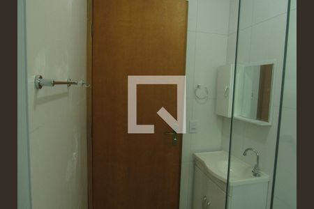 Banheiro de apartamento à venda com 2 quartos, 64m² em Centro, Osasco
