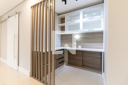 Escritório  de apartamento para alugar com 3 quartos, 140m² em Vila Gumercindo, São Paulo