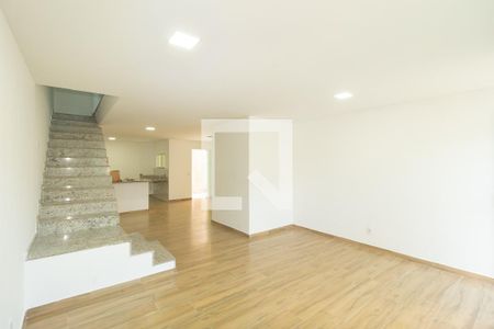 Sala de casa para alugar com 3 quartos, 208m² em Campo Grande, Rio de Janeiro