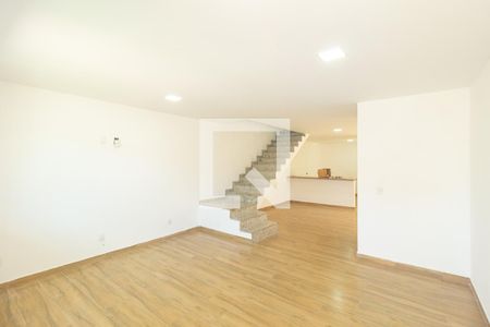 Sala de casa para alugar com 3 quartos, 208m² em Campo Grande, Rio de Janeiro