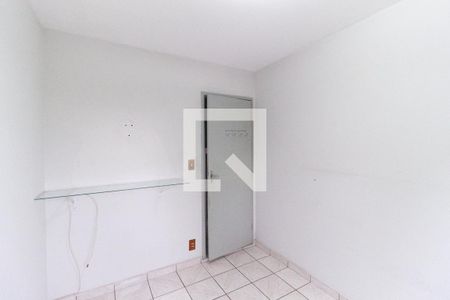 Quarto 2 de apartamento para alugar com 2 quartos, 52m² em Conjunto Habitacional Presidente Castelo Branco, Carapicuíba