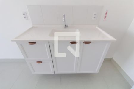 Sala/Cozinha de apartamento para alugar com 2 quartos, 34m² em Vila Carmosina, São Paulo