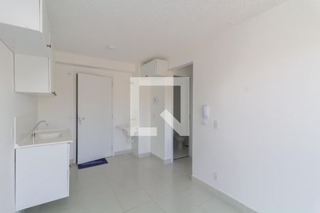 Sala/Cozinha de apartamento para alugar com 2 quartos, 34m² em Vila Carmosina, São Paulo