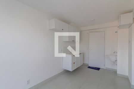 Sala/Cozinha de apartamento para alugar com 2 quartos, 34m² em Vila Carmosina, São Paulo