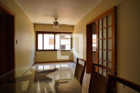 Sala  de apartamento para alugar com 3 quartos, 84m² em Jardim Lindóia, Porto Alegre