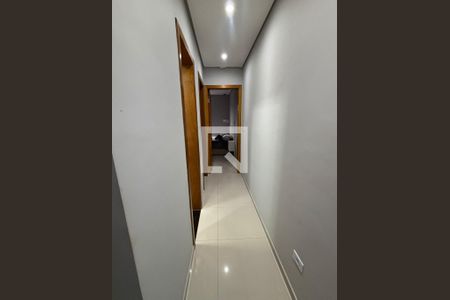 Corredor de casa de condomínio à venda com 2 quartos, 50m² em Vila Alto de Santo Andre, Santo André