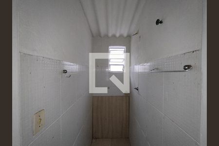 Banheiro - torneira de casa para alugar com 1 quarto, 70m² em Jardim Seckler, São Paulo