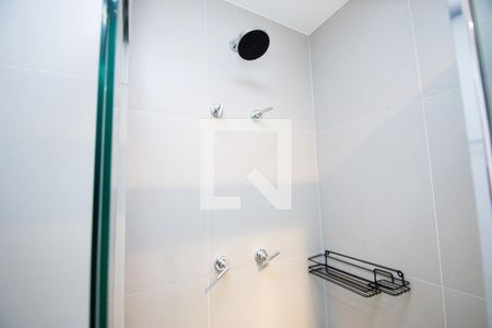 banheiro de kitnet/studio para alugar com 1 quarto, 25m² em Pinheiros, São Paulo