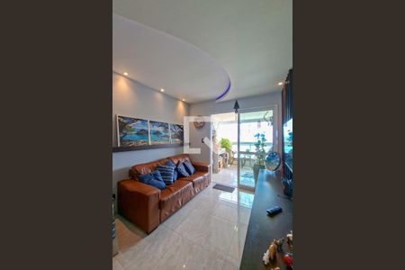 Sala de apartamento para alugar com 2 quartos, 79m² em Balneario Flórida, Praia Grande