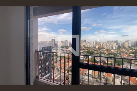 Varanda de kitnet/studio para alugar com 1 quarto, 25m² em Vila Olímpia, São Paulo