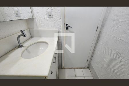 Banheiro  de apartamento para alugar com 1 quarto, 50m² em Graça, Salvador