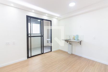 Sala e Cozinha  de apartamento para alugar com 2 quartos, 43m² em Metalúrgicos, Osasco