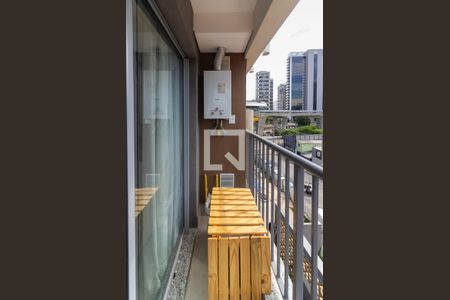 Varanda de kitnet/studio para alugar com 1 quarto, 28m² em Vila Cordeiro, São Paulo
