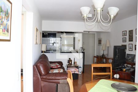 Sala de apartamento à venda com 2 quartos, 68m² em Consolação, São Paulo