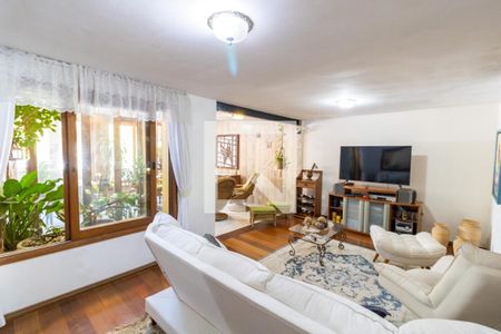 Sala de casa à venda com 3 quartos, 240m² em Espírito Santo, Porto Alegre