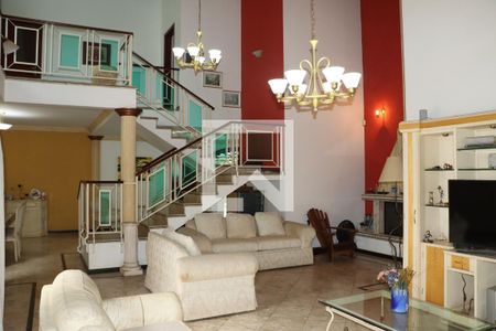 Casa de Condomínio para alugar com 4 quartos, 1100m² em São Paulo Ii, Cotia