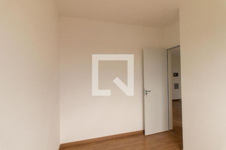 Quarto 2 de apartamento para alugar com 2 quartos, 60m² em Capão Raso, Curitiba