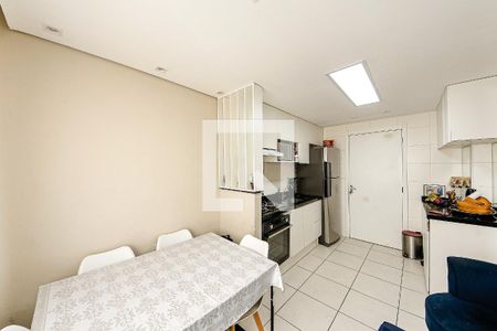 Sala e Cozinha de apartamento à venda com 2 quartos, 33m² em Vila Ema, São Paulo