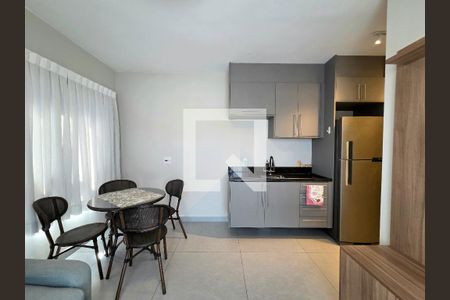 Sala/Cozinha de apartamento para alugar com 1 quarto, 38m² em Indianópolis, São Paulo